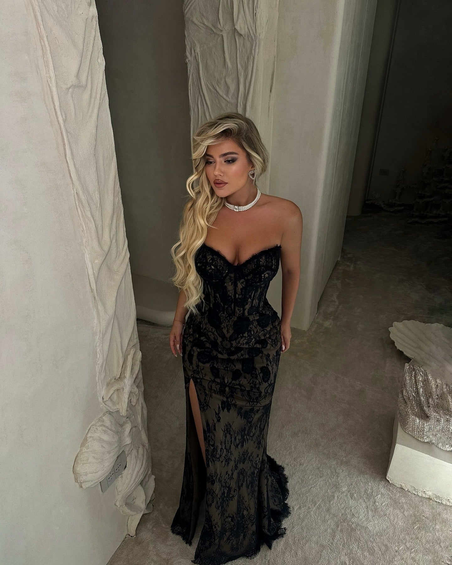 DARK ELEGANCE DRESS