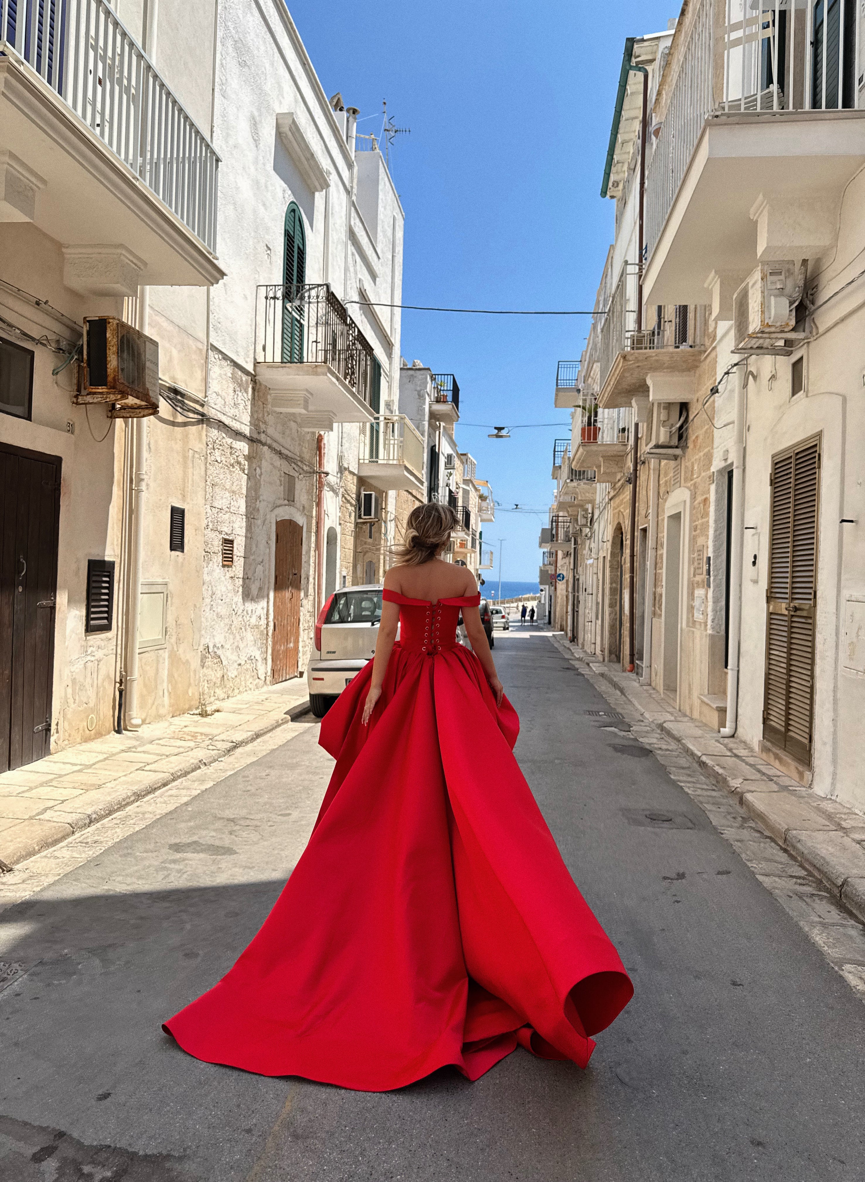 FLOWING ELEGANCE DRESS