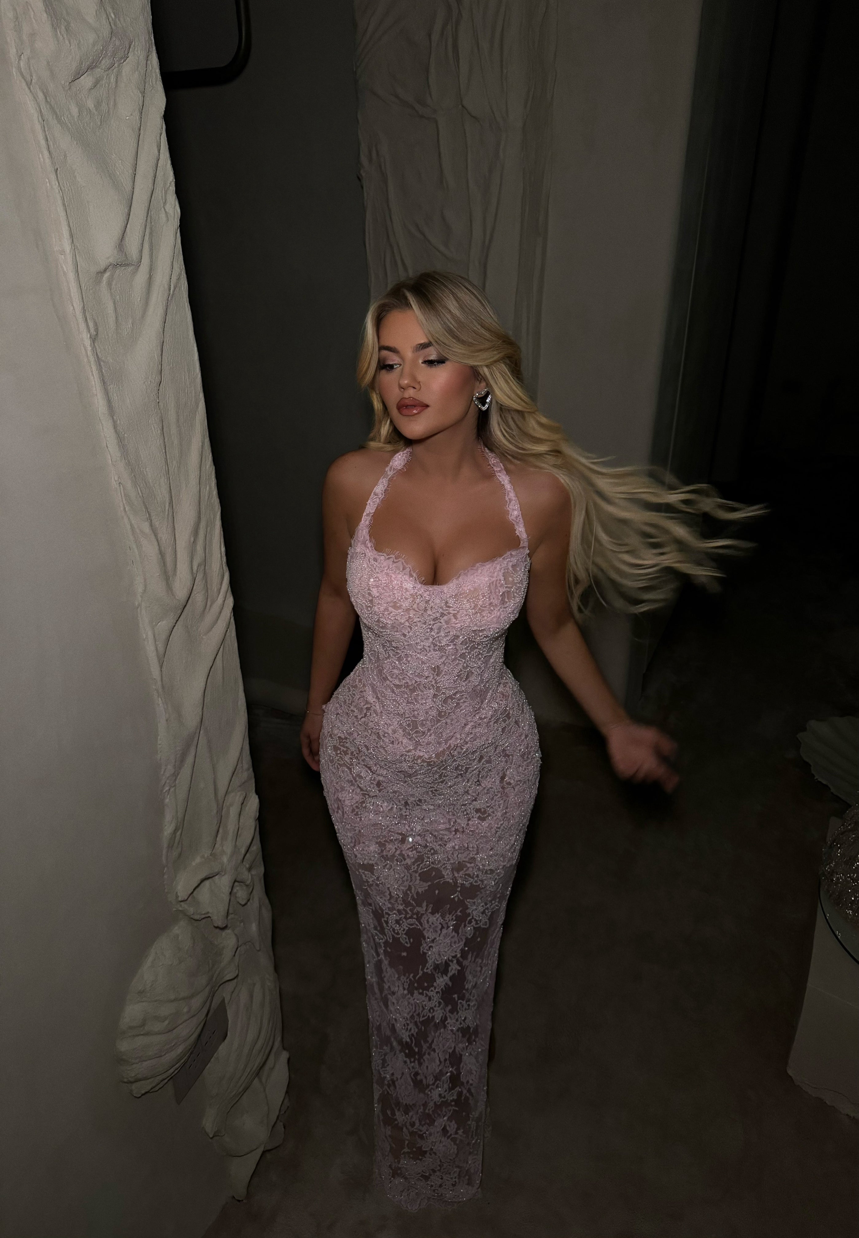 PINK LACE ELEGANT GOWN