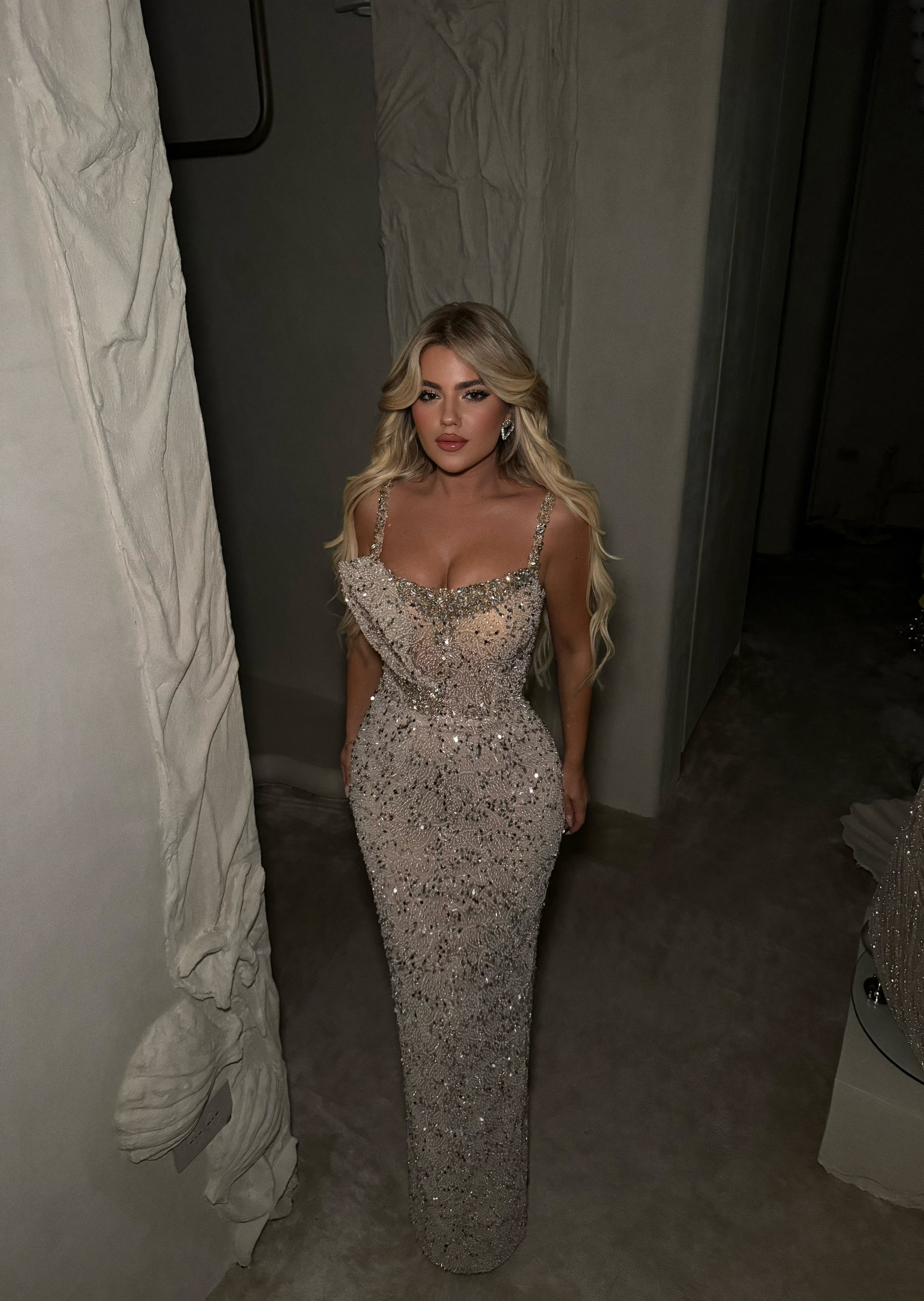 NUDE SPARKLING GOWN