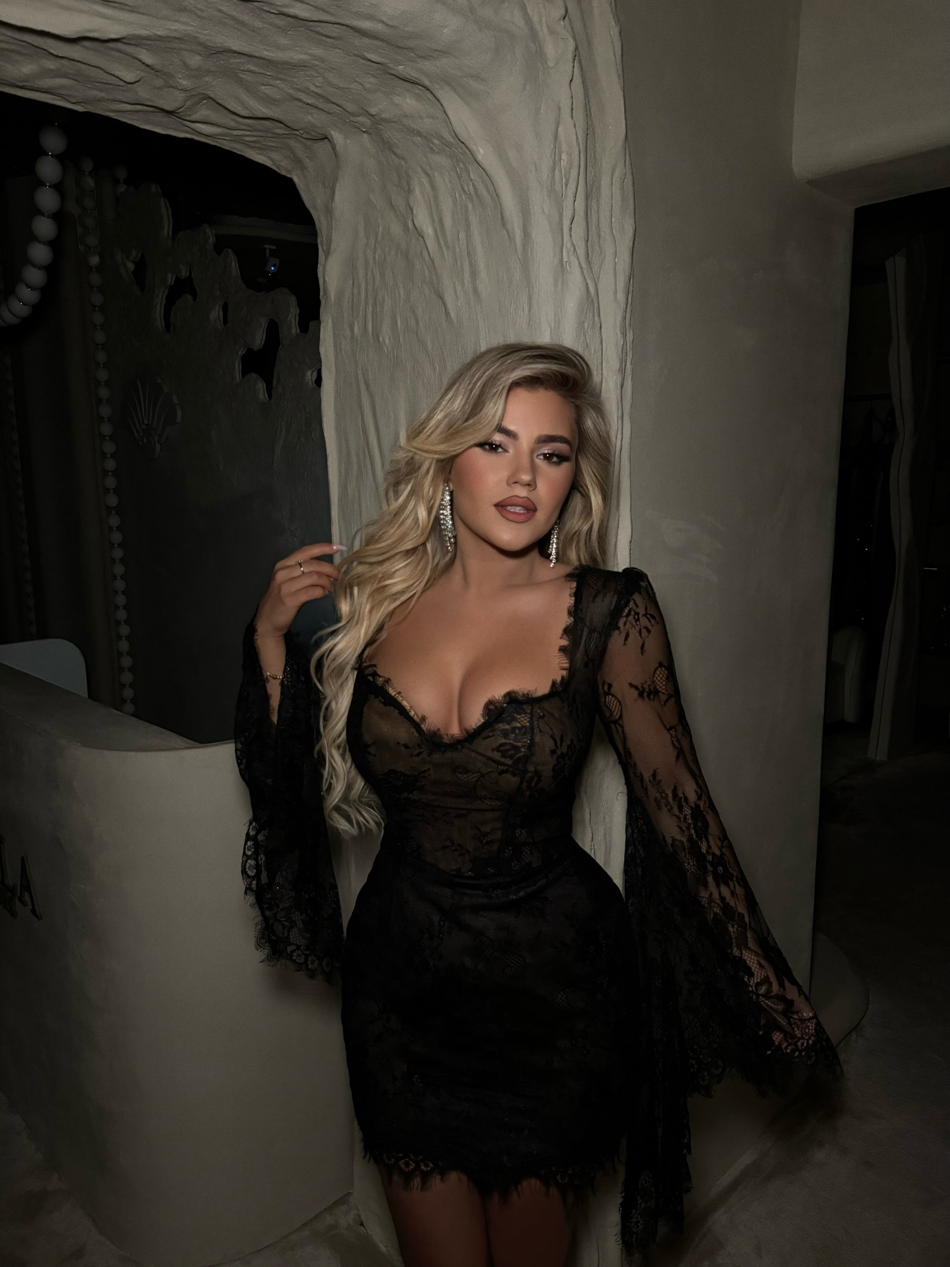 BLACK LACE