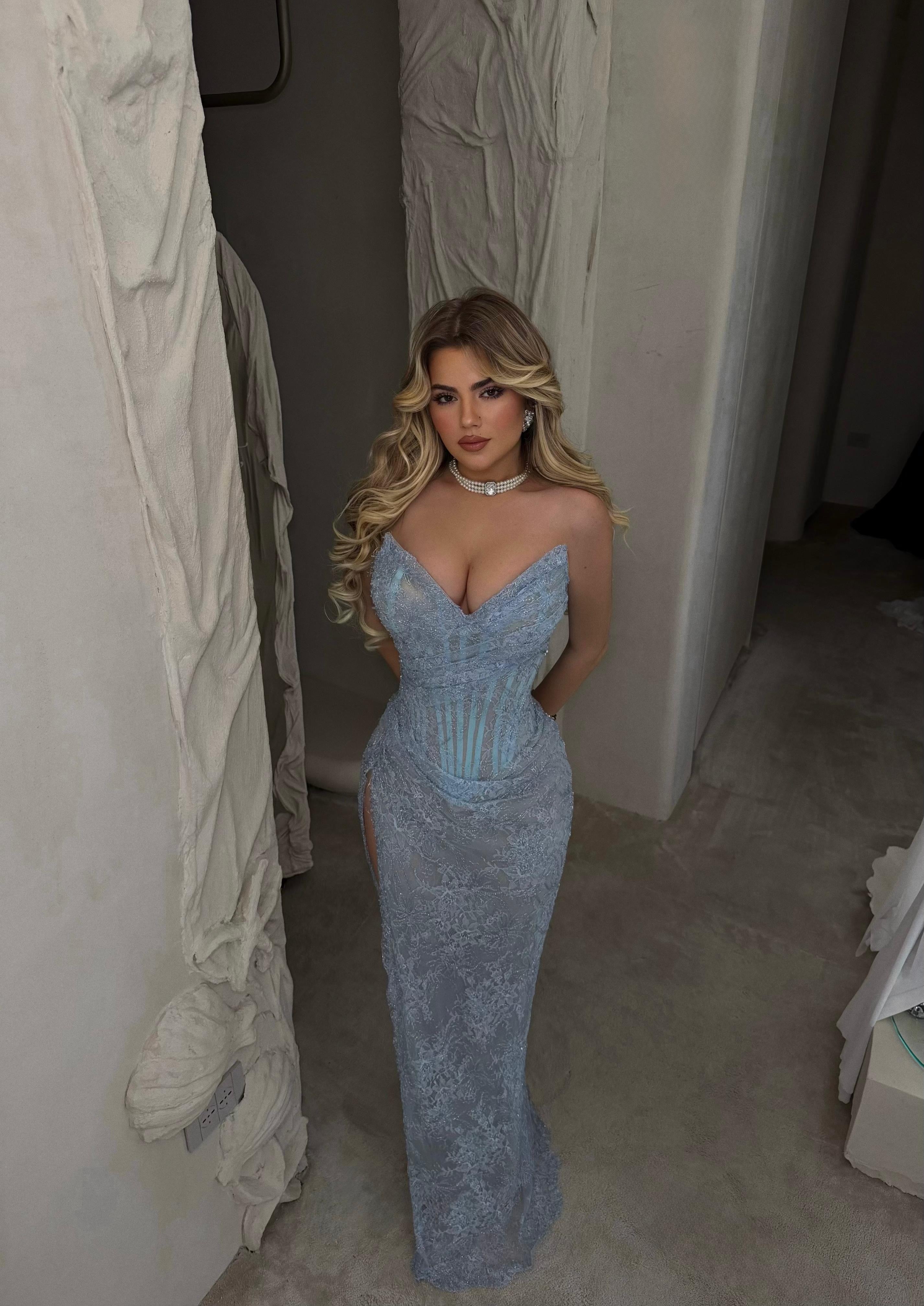 ICE BLUE ELEGANCE