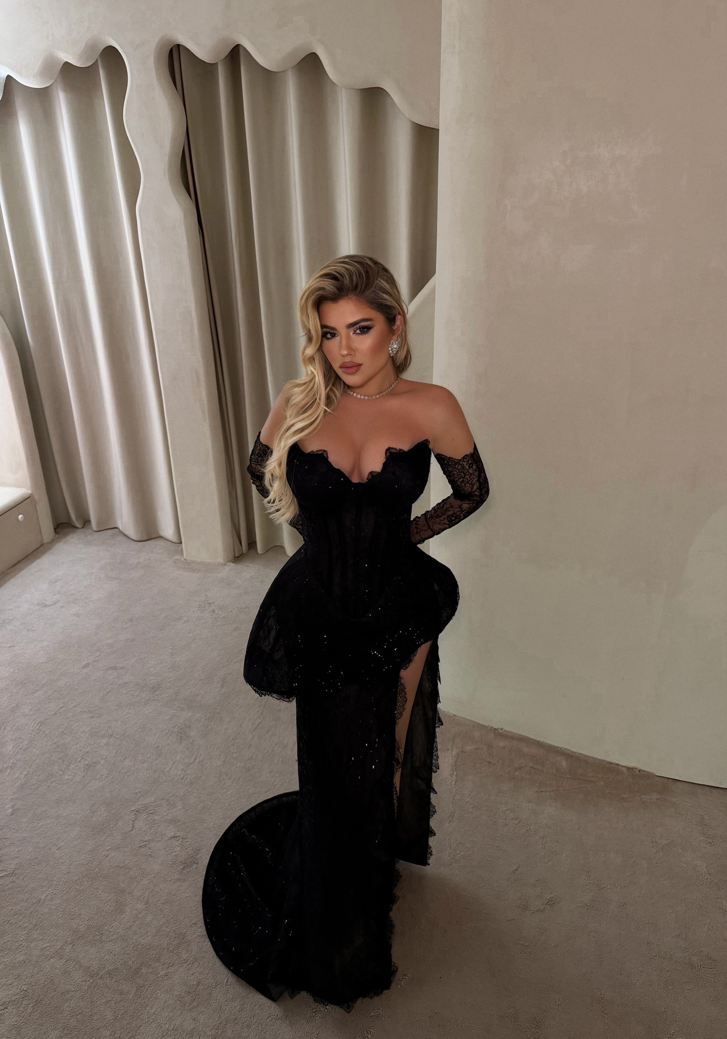 MIDNIGHT ELEGANCE