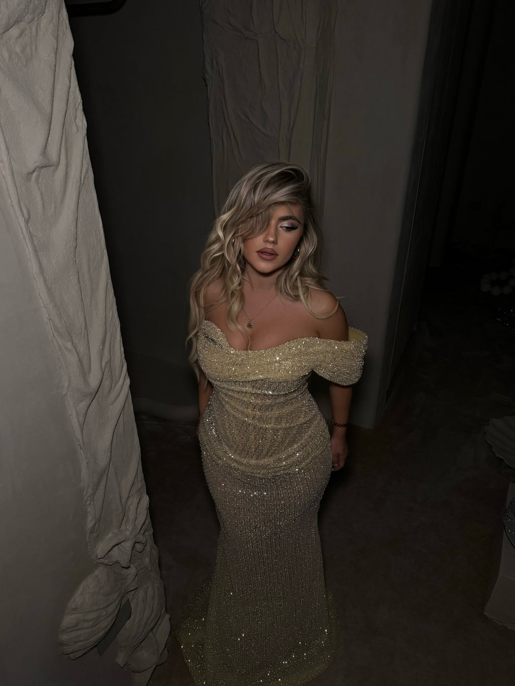 OFF-SHOULDER YELLOW DRESS