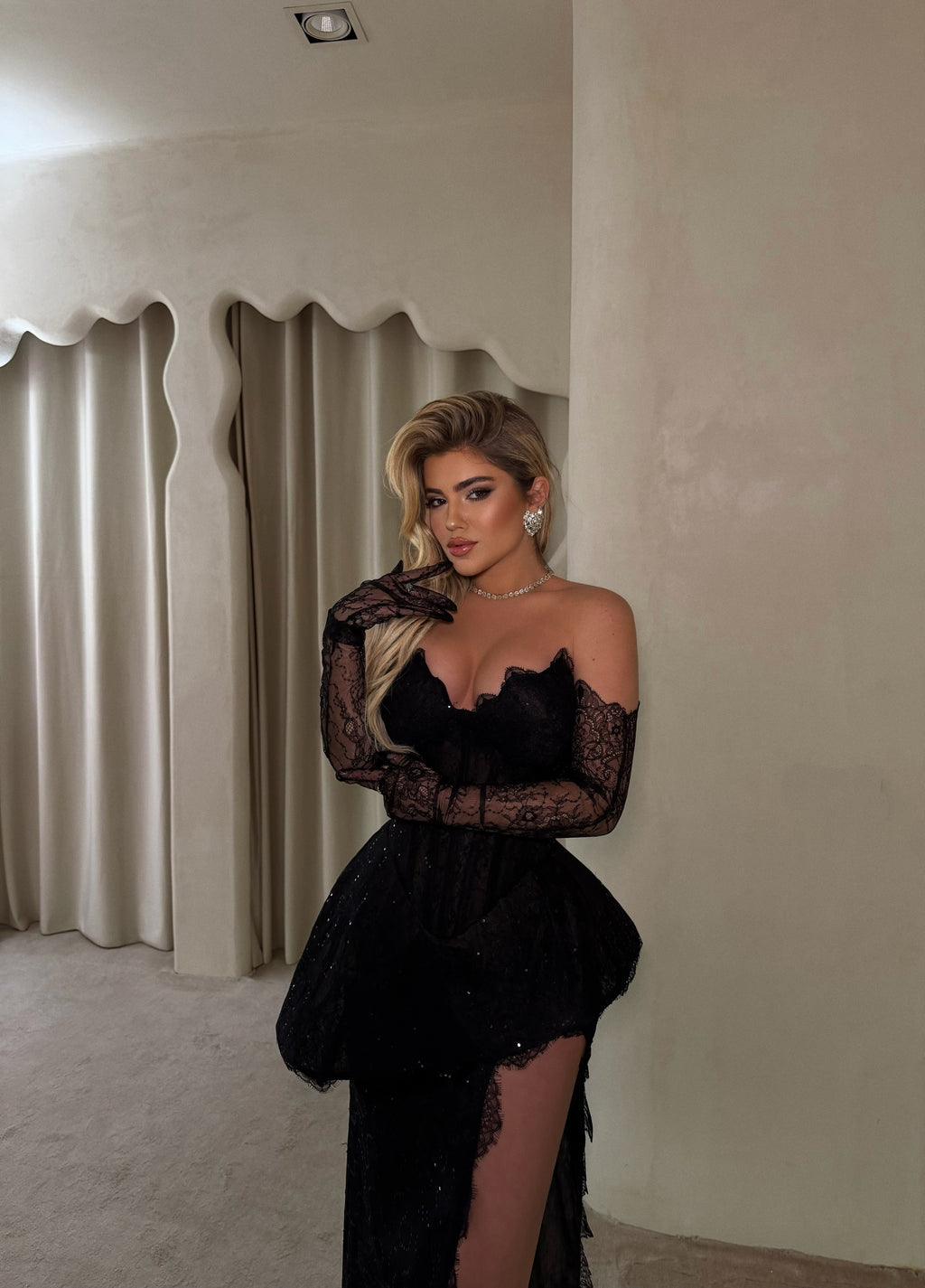 MIDNIGHT ELEGANCE
