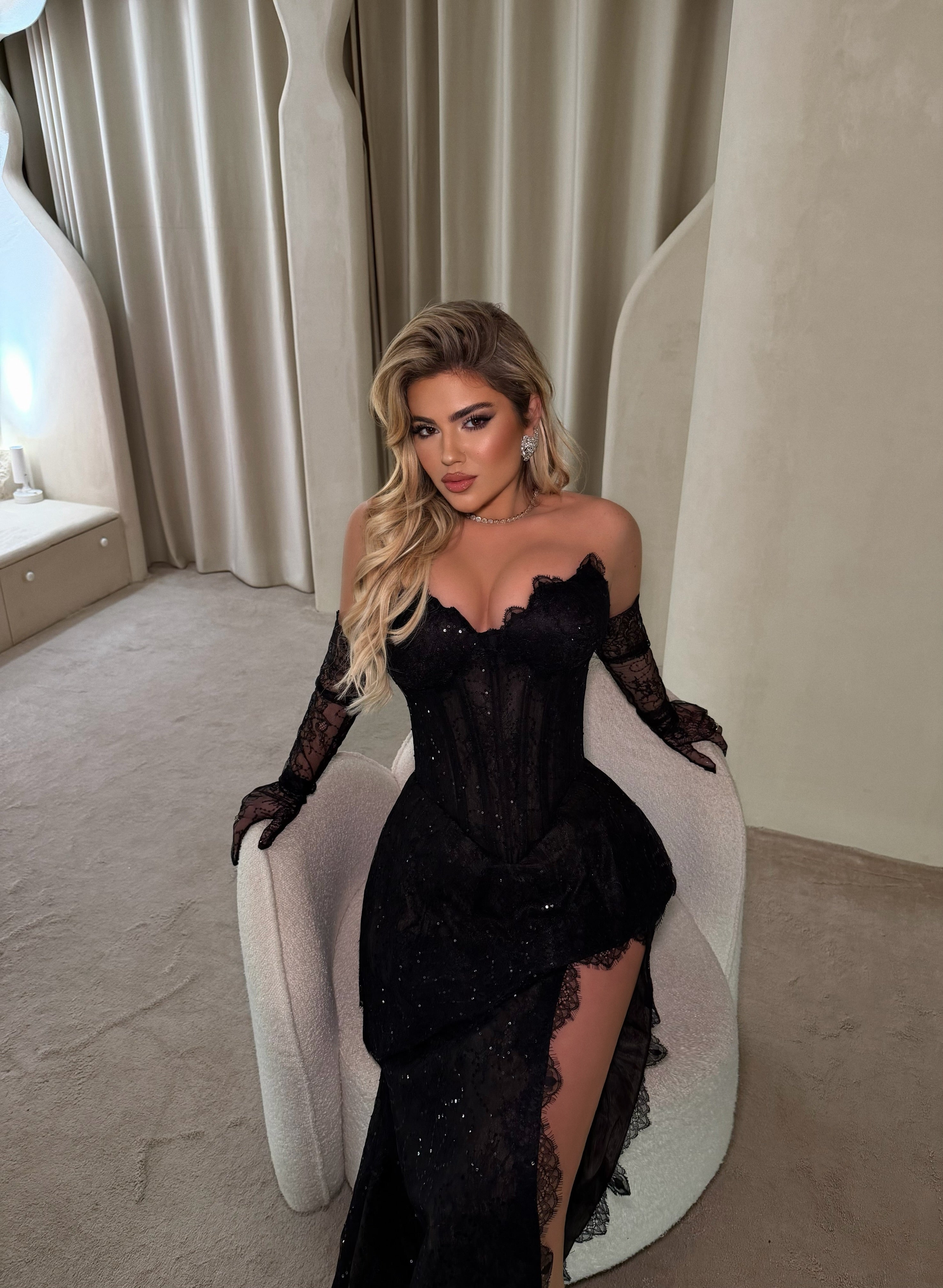 MIDNIGHT ELEGANCE