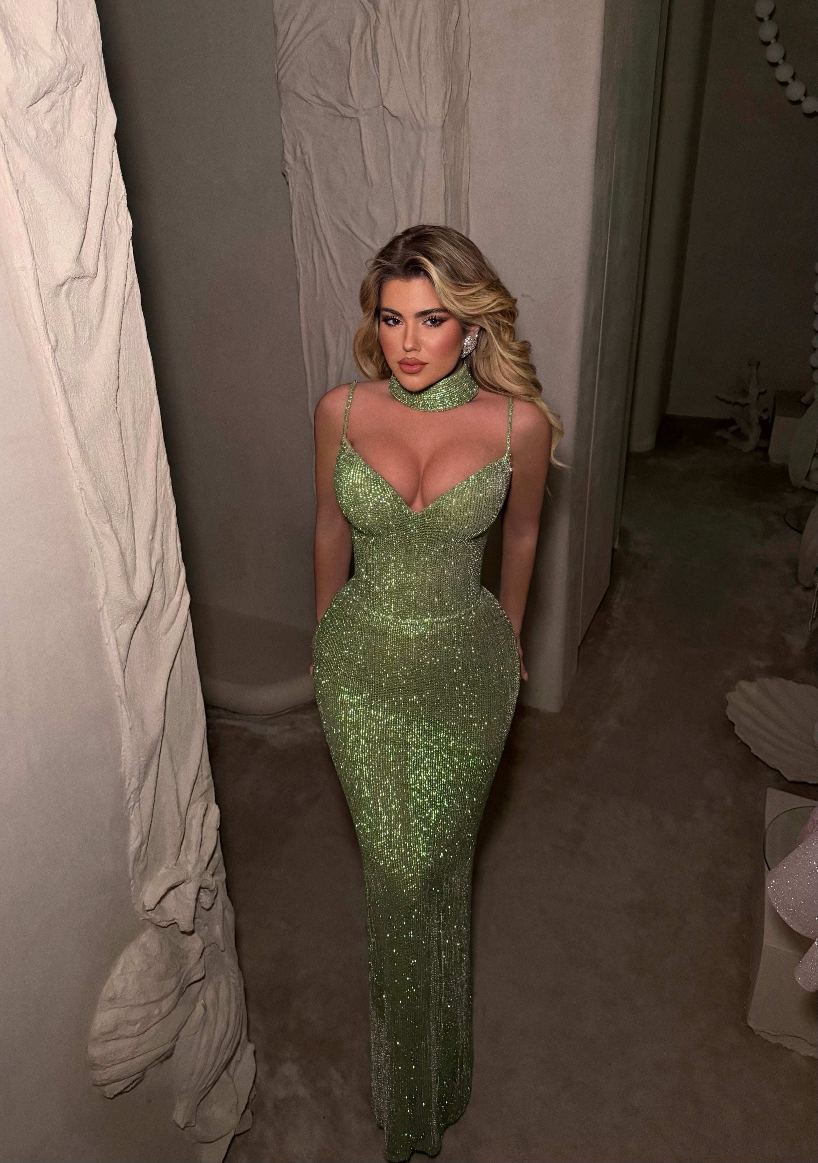 ELEGANT GREEN SPARKLE GOWN