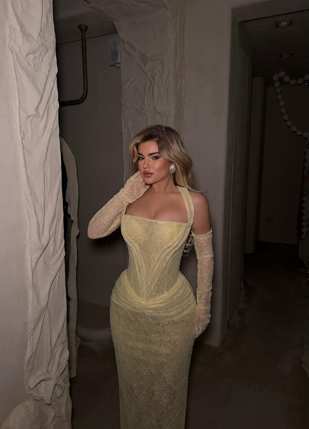 SOFT-YELLOW ELEGANCE