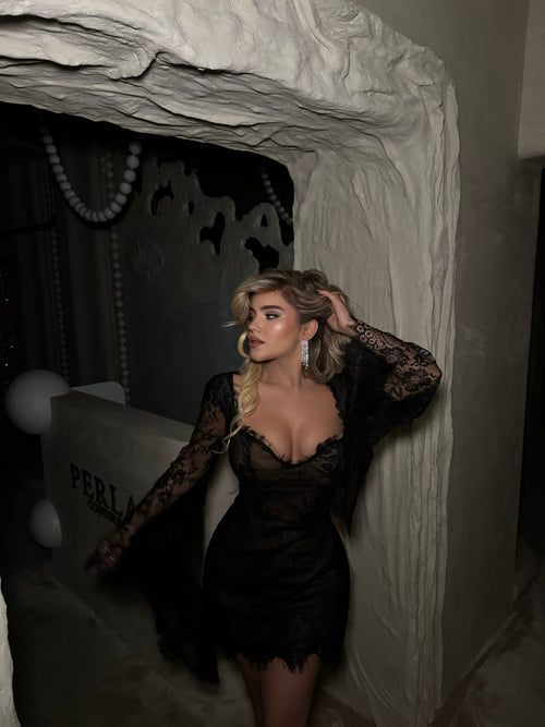 BLACK LACE
