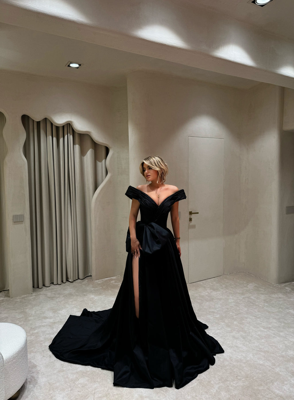 BLACK FLOWING DRESS